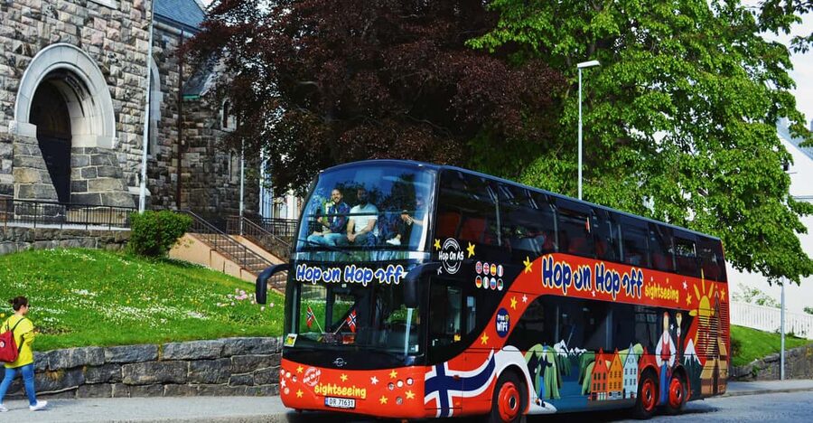 Ålesund: 1-Day Hop-On Hop-Off Sightseeing Bus GrayLine - The Audio Guide in 7 Languages: How to Use It Without Getting Lost