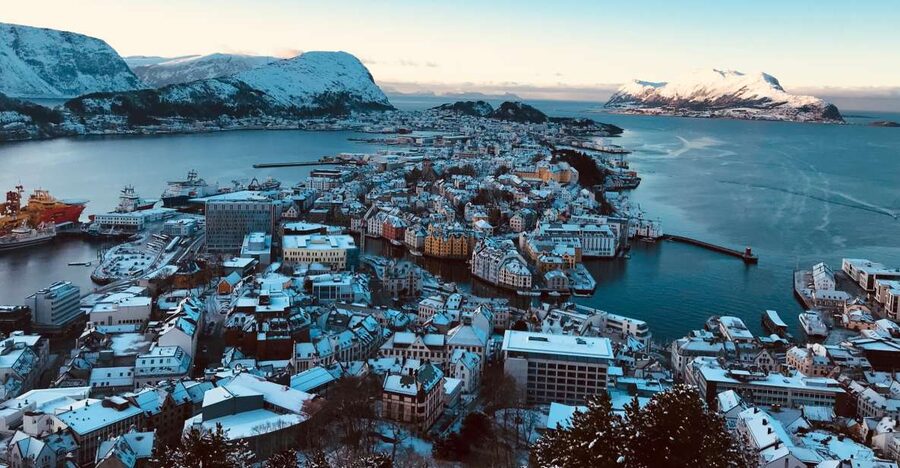 Ålesund: Ålesund and Surrounding Islands Audio Guide Tour - Why This Ålesund Islands Tour Works in 3 Hours