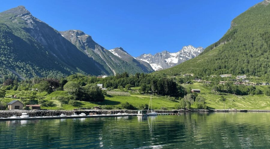 Ålesund Sightseeing Cruise - Price and value: is $52 worth a 2-hour sea view?