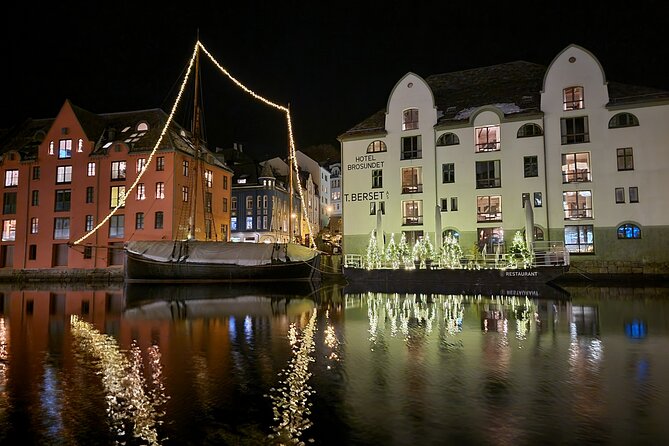 Ålesund Two Hour Walking City Tour - Meeting at Kongens gate 7B and how the walk really works