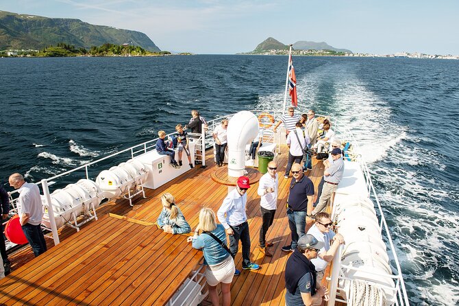 All About the Fjords in One Tour by Bus and Boat from Ålesund - The Hjørundfjord Boat Cruise: Why 2 Hours 15 Minutes Matters