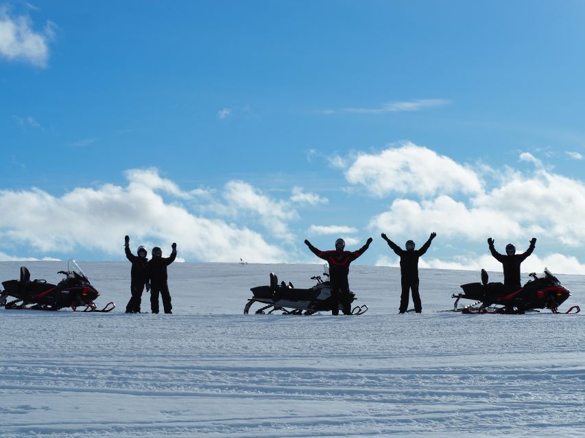 Alta: Guided Snowmobile Safari on Finnmarksvidda With Snacks - A Note on Guides, Timing, and What a Good Day Feels Like