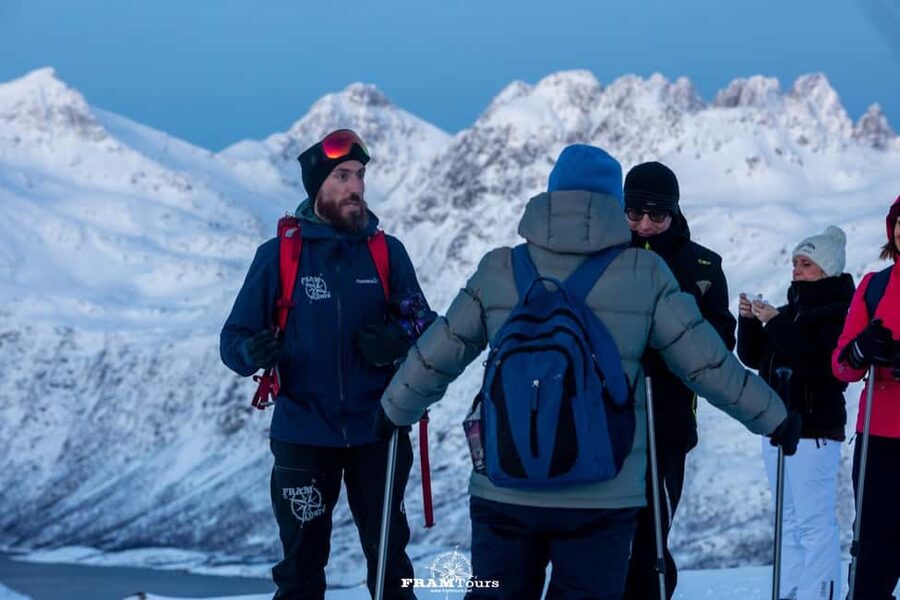 Arctic hike on Kvaløya Island with drinks and snacks - The 5 hours on snowshoes: pace, trail choices, and viewpoints