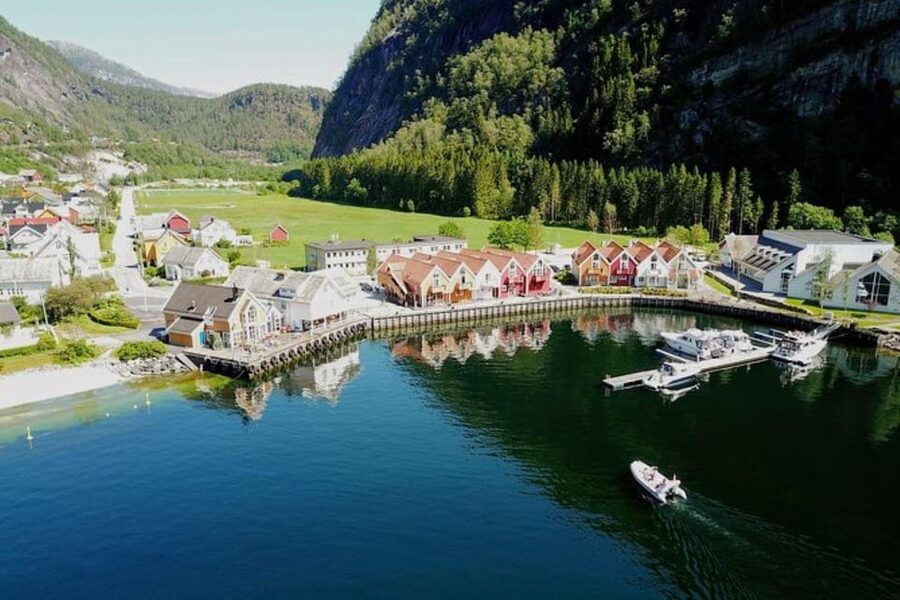Bergen: Bergen Fjord by Zodiac or Pontoon Boat - Value check: is $599 per person worth it for Bergen?