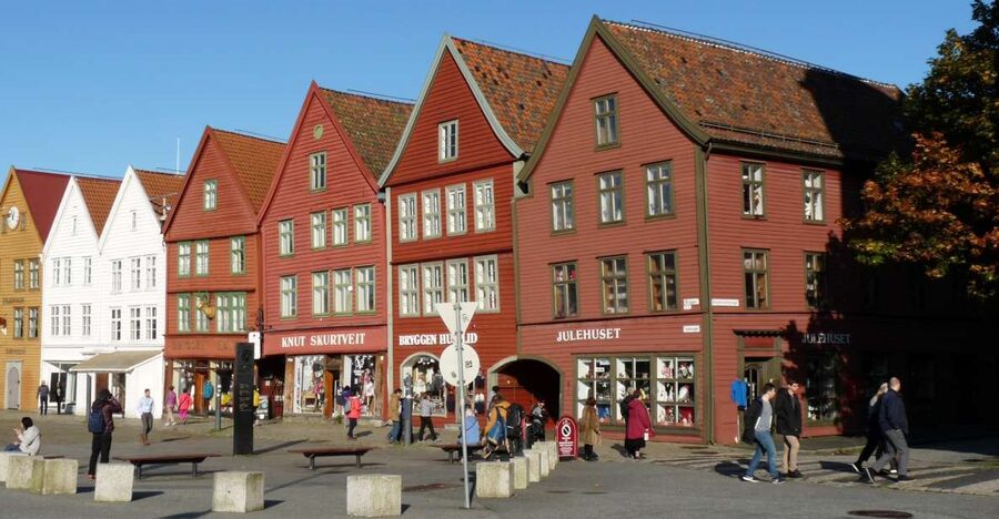 Bergen: City Tour on Foot - Bryggen: the Hanseatic quarter where the dried cod story makes sense