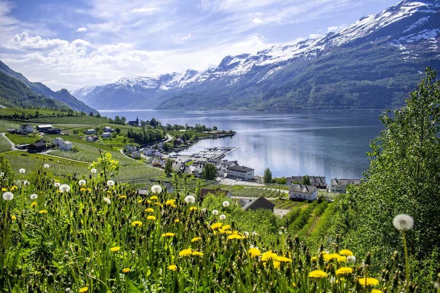 Bergen: Easy Hike to Bondhus Glacier Lake & Rosendal Visit - Folgefonna National Park: what the Bondhus walk feels like