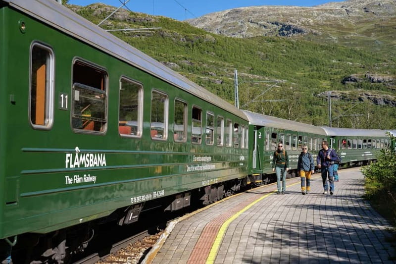 Bergen: Flam Railway, Viking Village Tour with Fjord Cruise - The Drive Back to Bergen: Finishing at a Calm 9 PM