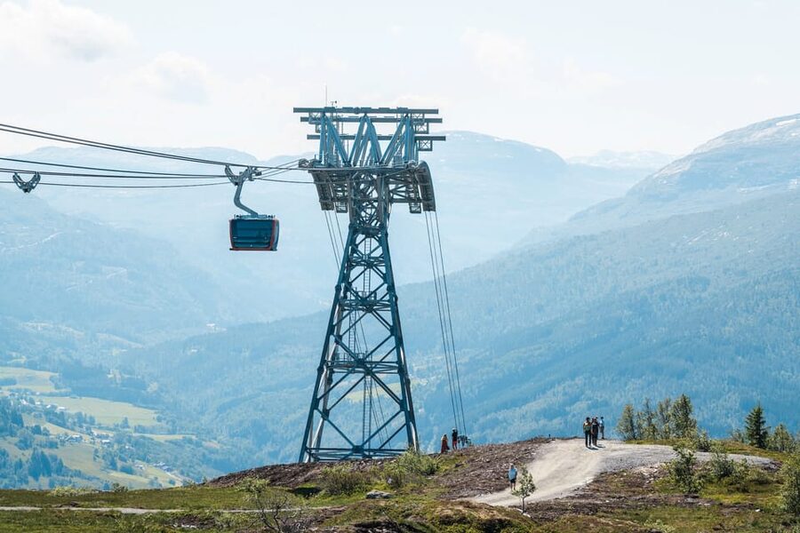 Bergen: Hardangerfjord, Voss Gondola & 3 Great Waterfalls - Voss Gondola to Mount Hanguren: 9 minutes, and a completely different view