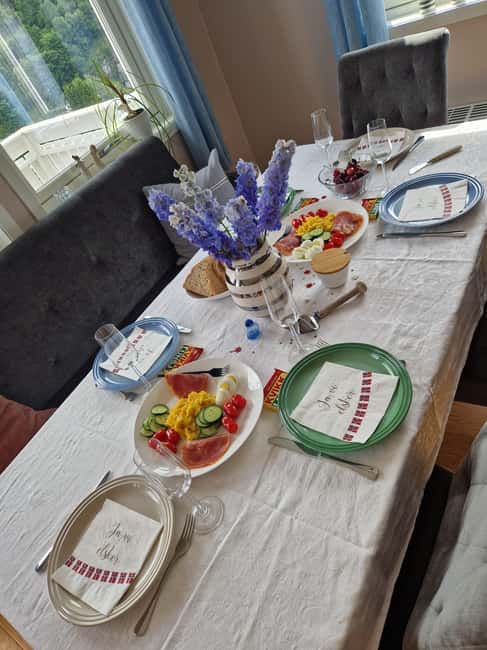 Bergen: Home-Hosted Lunch with a Local - Food in Bergen terms: fish soup, waffles, and berry jam
