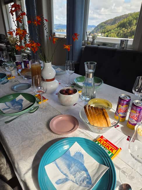 Bergen: Home-Hosted Lunch with a Local - The 150-minute flow, from pickup to back in Bergen