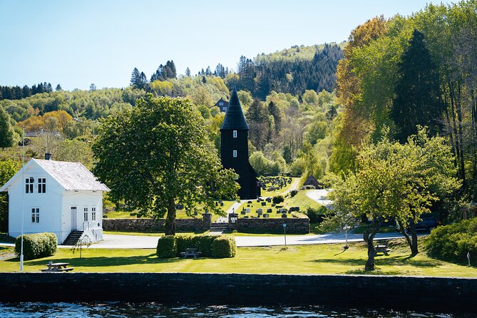 Bergen: Mostraumen Fjord Cruise with Local Guide - Osterfjord sightseeing: the ride stretches, then pays off