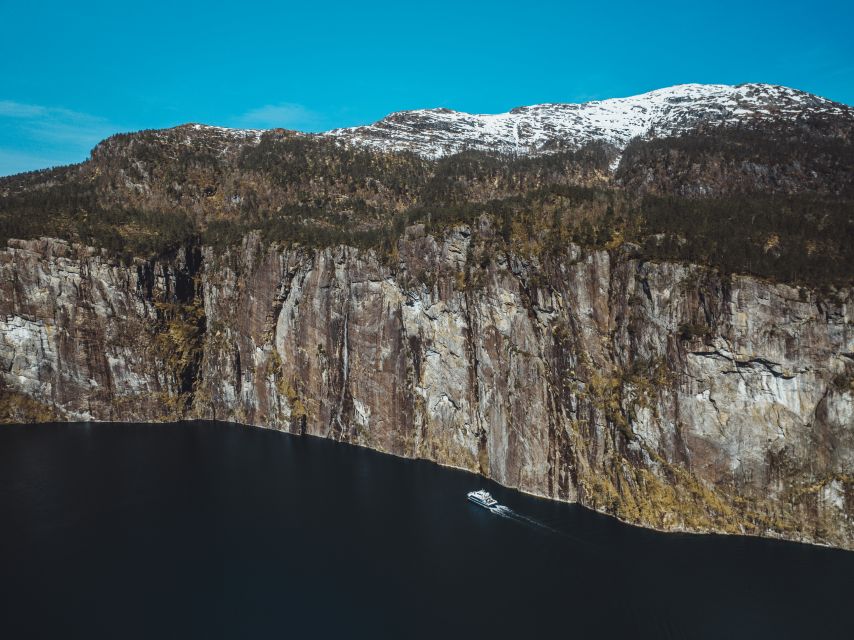 Bergen: Mostraumen Fjord Cruise - with Local Tour Guides - Should you book the Bergen Mostraumen Fjord Cruise with local guides?
