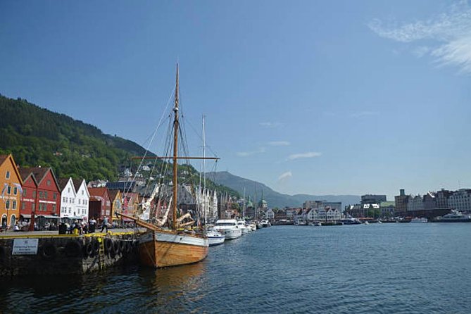 Bergen: Mostraumen Fjord Cruise - From Bergen to the narrow fjord: what you see before the waterfalls