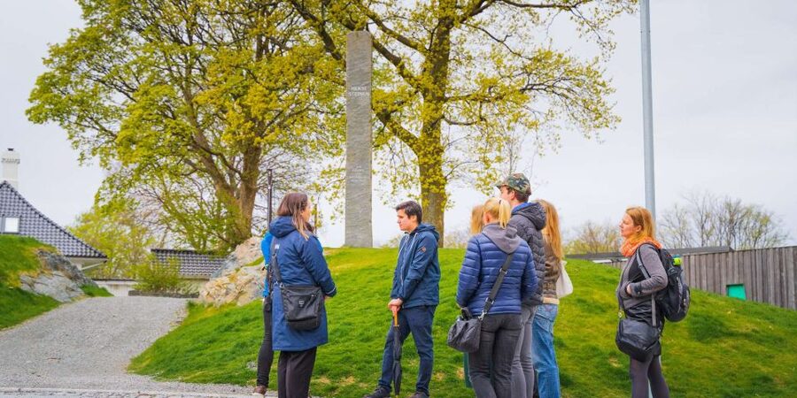 Bergen: Nordnes Neighborhood Hidden Gems Walking Tour - Meeting in Aksdal and getting your bearings in 10 minutes
