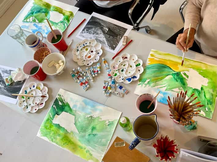 Bergen: paint Norwegian landscape with watercolor - Meet Joanna, your English instructor who guides step by step