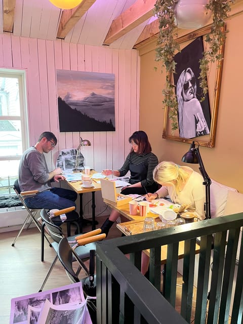 Bergen: paint Norwegian landscape with watercolor - Materials included, plus the little comforts that keep you relaxed