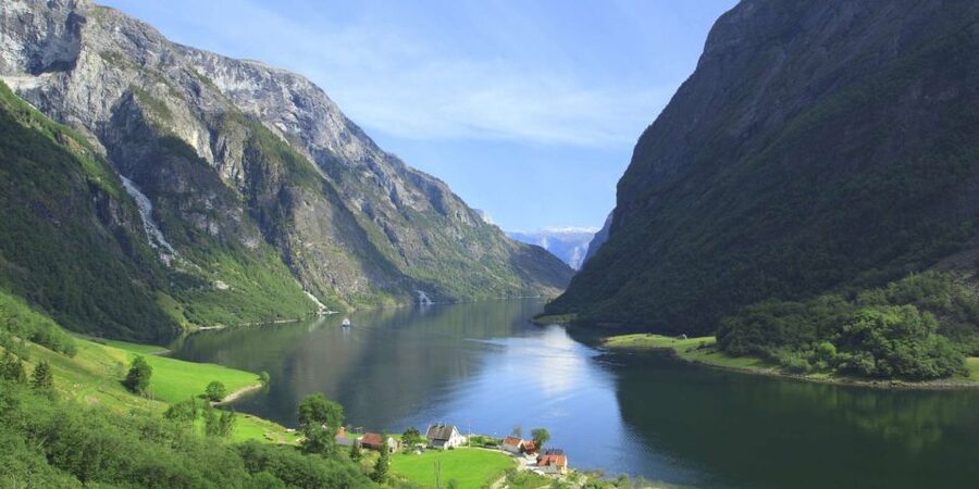 Bergen: Private Day Tour, Nærøyfjord Cruise and Flåm Railway - What You Can Learn from the Viking Village Stop