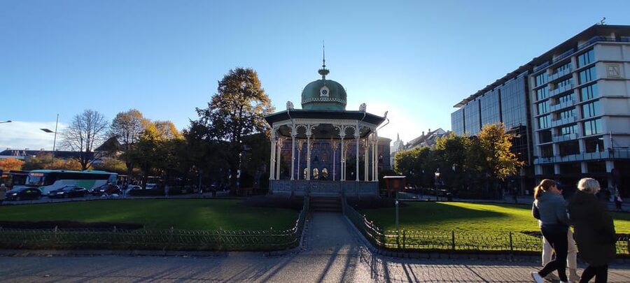 Bergen: Private tour in your own language - Value for Money: What $47 Per Group Actually Buys You