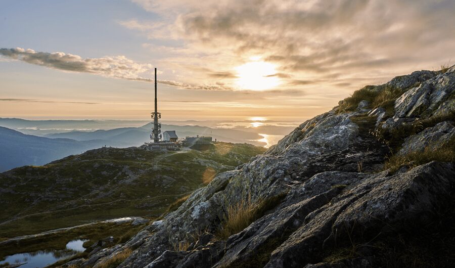 Bergen: Round-Trip Ulriken Cable Car Ticket - At the Summit: Panoramic Views, Grill Seating, and Two Types of Dining