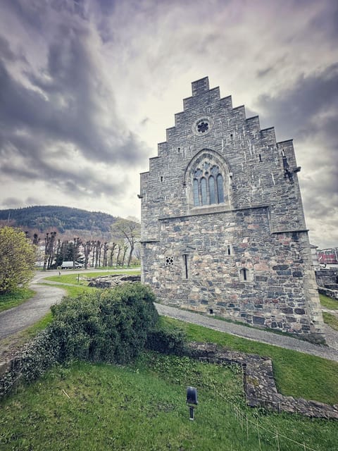 Bergen's Twilight Magic: An Evening Adventure - Key highlights to look for