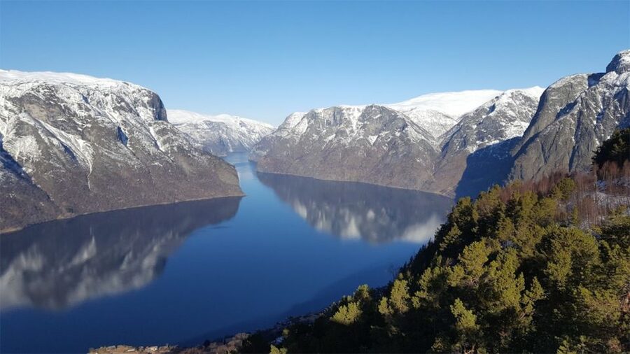 Bergen to Oslo: Private Nærøyfjord Cruise and Flåm Railway - Skip the Ticket Lines, Travel Private, and Get English Guidance