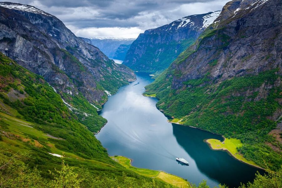 Bergen: Viking Village, Nærøyfjorden Cruise and Flåm Railway - Dale for Coffee and Toilets: The Break That Keeps the Day Working