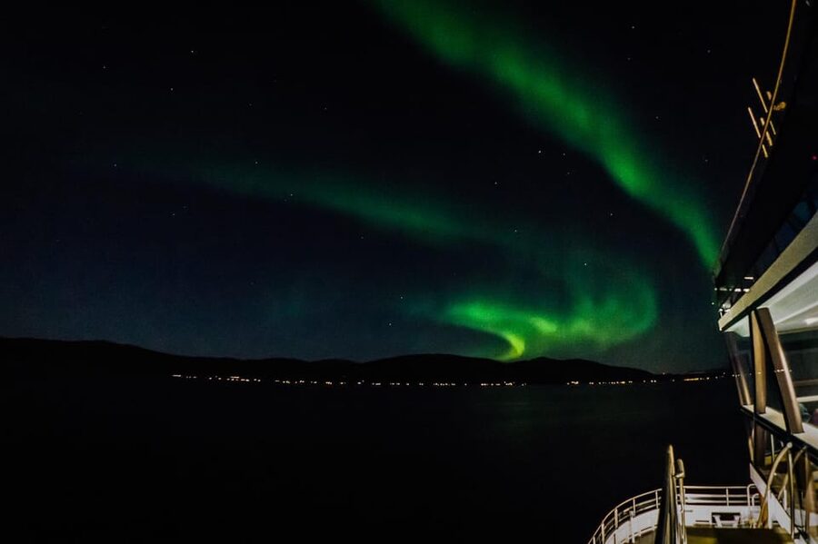 Bodø: Northern Lights Cruise - Meeting point at Quality Ramsalt: arrive early and you’ll enjoy it more