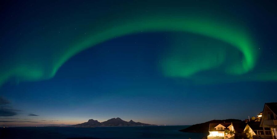 Bodø: Northern Lights safari - Stop 2: the 105-minute waiting period, where the aurora has room to show up