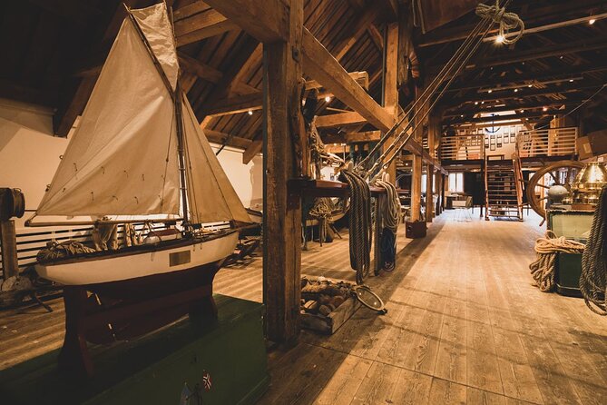 Cod Tasting experience, Norwegian history and Food culture - Where Full Steam Tromsø fits into a real Tromsø evening