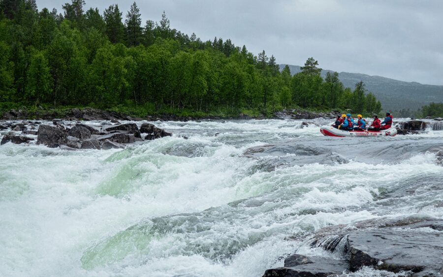 Dagali/Geilo: Wild Viking white water rafting - level 3 - The short bus ride to the river: why it matters on a rafting day