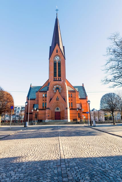 Discover Haugesund and visit a local mountain farmer - The National Monument and Rising Tides horse sculptures on the way back