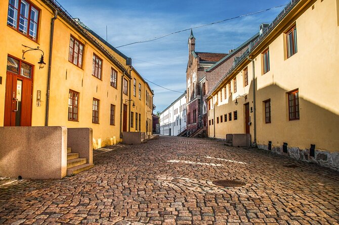 Discover Oslo: Self Guided Audio Tour - City Hall art and the Nobel Peace Center: culture and big questions