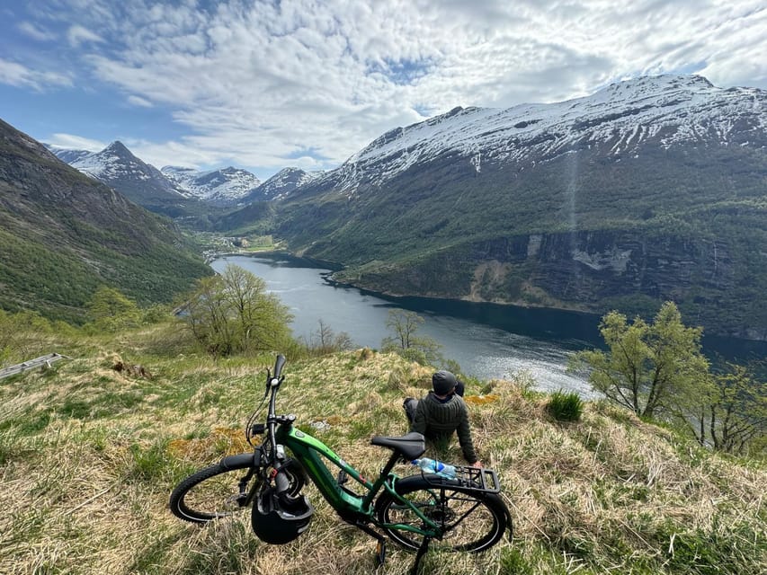 E-bike Tour in Geiranger, Norway - Meeting Up in Geiranger, Getting Set for the Climb