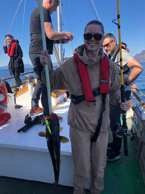 Fishing trip from Henningsvær + free (self caught) fish soup - Stepping into Viking-era fishing country from Henningsvær