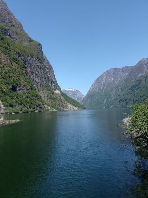 Flåm: Borgund Stave Church, Lærdal, and Stegastein Tour - Key Points Before You Go