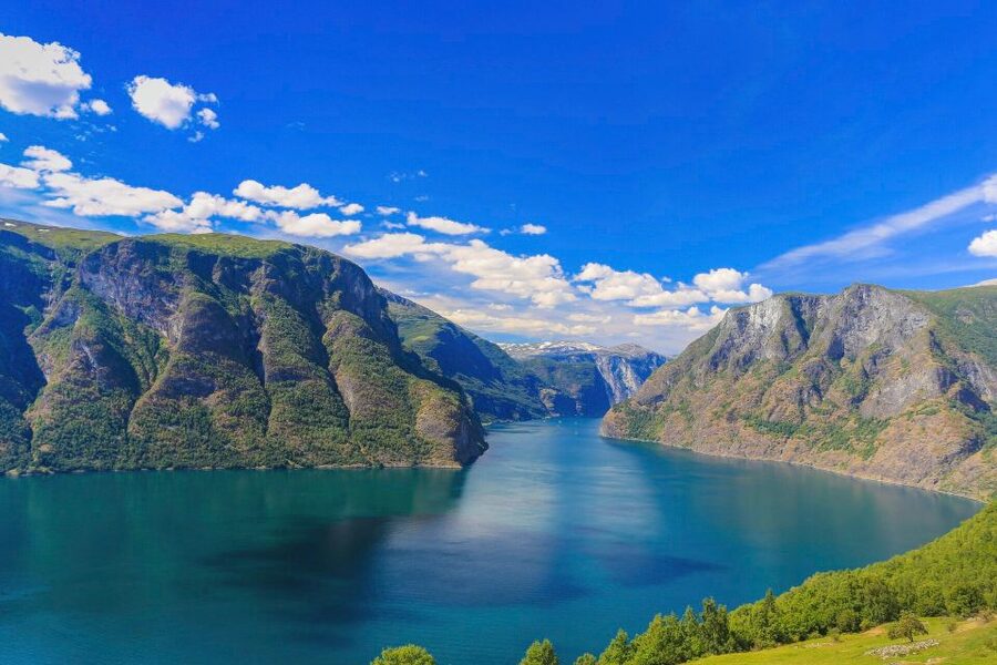 Flåm: Borgund Stave Church, Lærdal, and Stegastein Tour - Price and Value: Is $146 per Person Worth It?