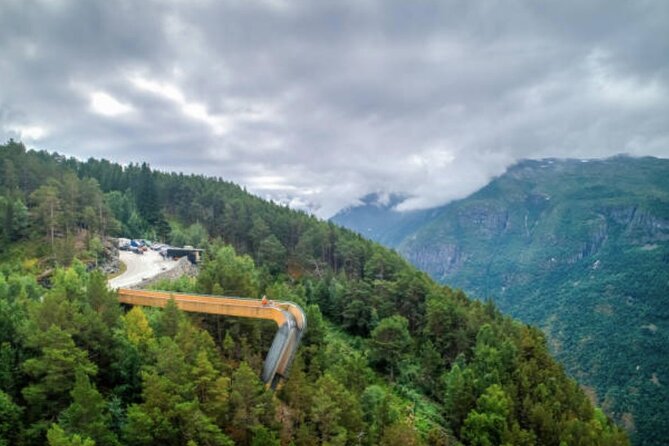 Flam: The Spectacular Stegastein Viewpoint Tour (Small Group) - Getting to the viewpoint: narrow roads, small-group driving, audio guidance