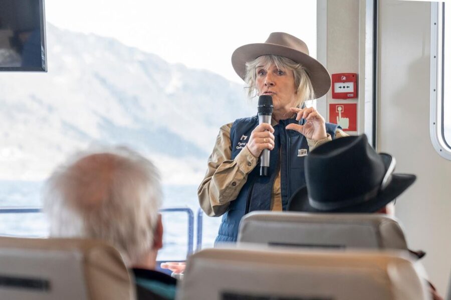 From Ålesund: Winter Fjord Cruise to Geirangerfjord - The Main Event: Sailing Into Geirangerfjord and the Last 45 Minutes