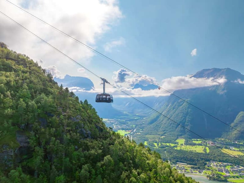 From Åndalsnes: Yoga on Nesaksla Mountain and Gondola Ticket - Meeting at Romsdalsgondolen Lower Station, Then Up to Nesaksla