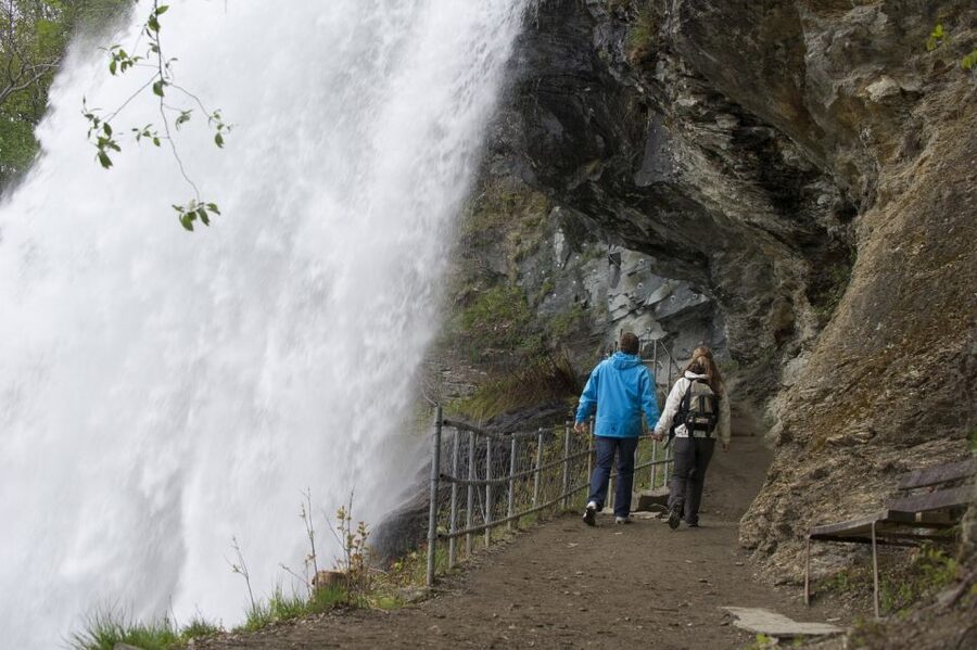 From Bergen: Private Trip to Hardangerfjord - A Door-to-Door Private Day From Bergen That Actually Moves