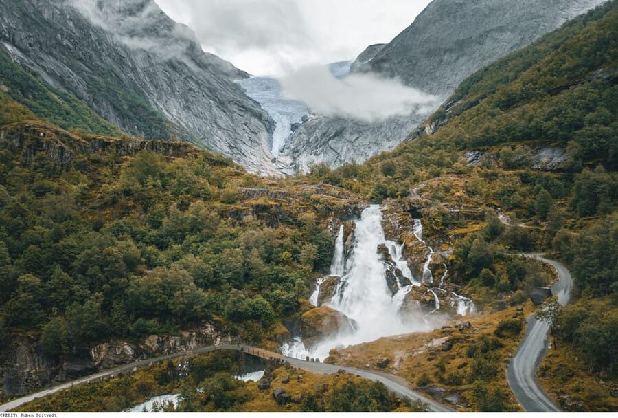 From Olden: Briksdal Glacier Guided Hiking Shore Excursion - Meeting at the Olden pier and finding your guide fast