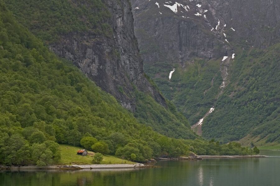 From Oslo: Private Round-Trip Tour to Sognefjord via Flåm - The drive west, why the long road time is part of the deal