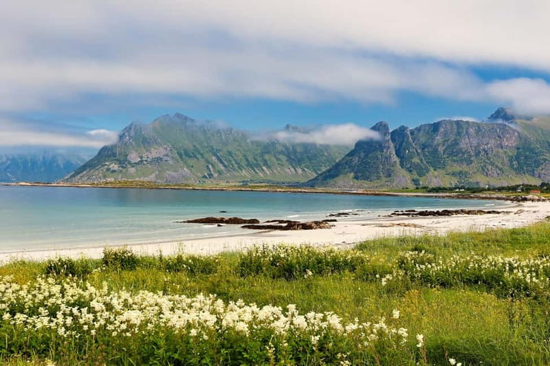 From Svolvaer: 2-Day Lofoten Highlights Photo Tour - Svolvær pickup, minivan comfort, and what you gain from a max-8 group