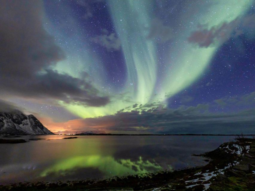 From Svolvær: Guided Northern Lights Tour by Van - Where you might spot the lights near Vågan and remote viewpoints