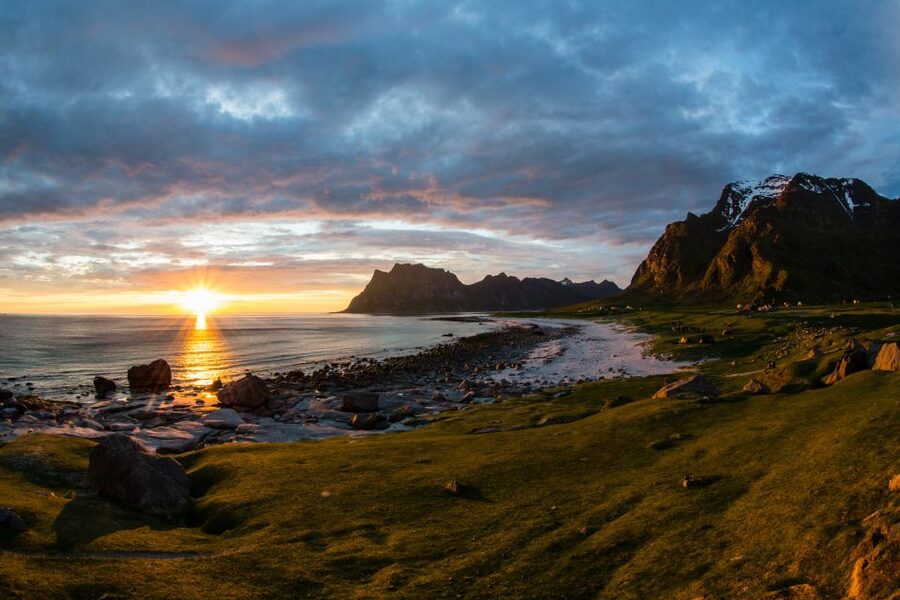 From Svolvær: Midnight sun tour with a photographer - Key Points to Know Before You Go