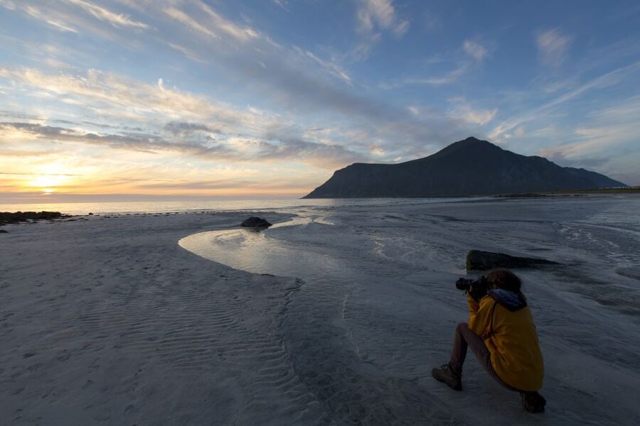 From Svolvær: Midnight sun tour with a photographer - Tripod on Request, and How to Decide Whether You Need One