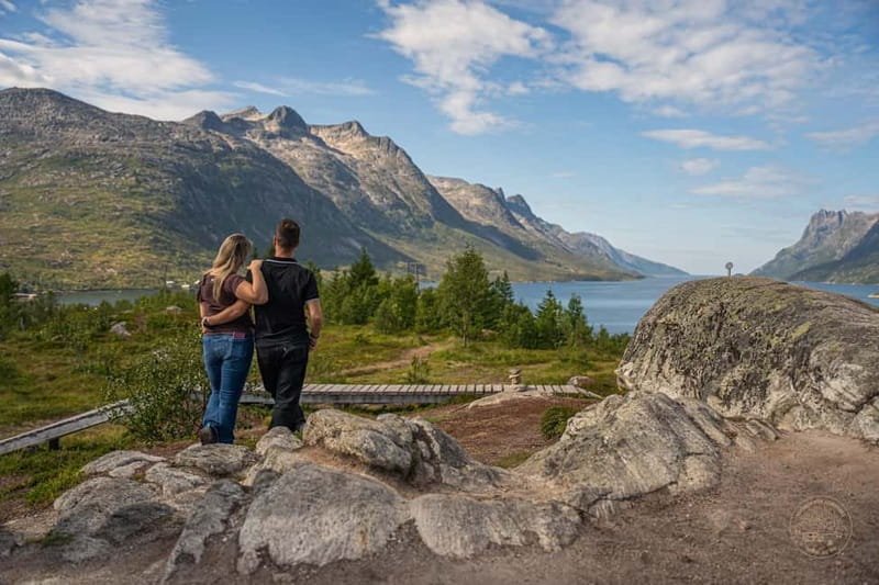 From Tromsø: Arctic Roadtrip: fjords tour with scenic picnic - Kvaløya and the Sommarøy approach: where your best photos actually come from