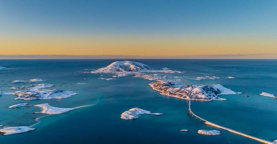 From Tromsø: Arctic Wildlife & Fjord Sightseeing Tour by Car - Kvaløysletta to Kattfjorden, the coastal photo-stop loop