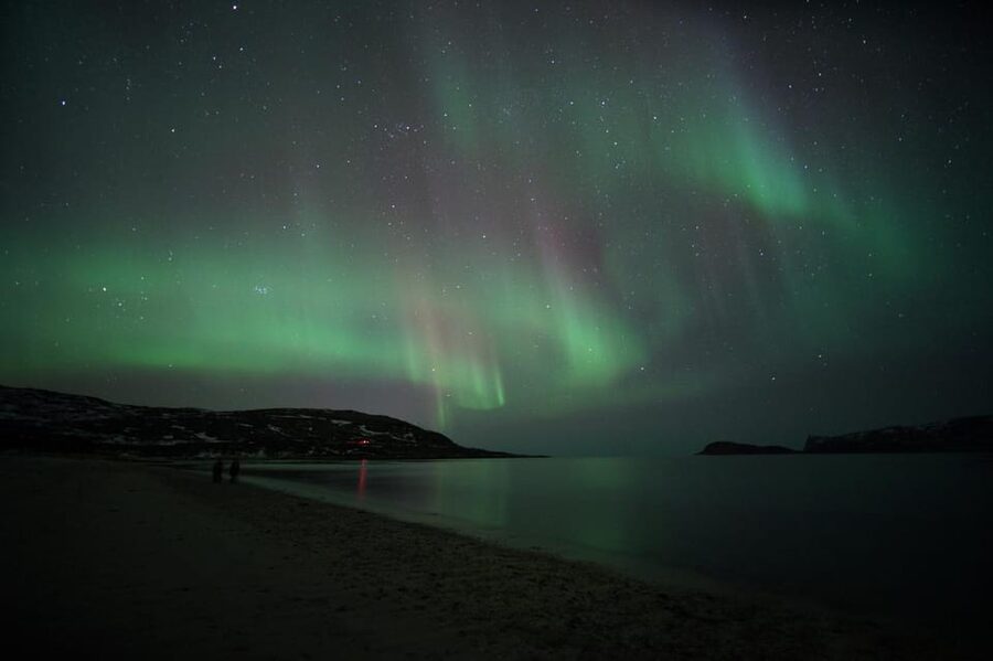 From Tromsø: Aurora Bus Tour with Snacks, Photos, and Drinks - Who should book this Northern Lights bus tour
