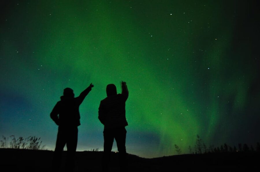 From Tromsø: Aurora Snowshoe Hike - The Hike Core: 3 Hours at Ersfjordbotn in Snowshoes